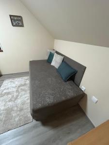 Ένα ή περισσότερα κρεβάτια σε δωμάτιο στο Chata Roudny