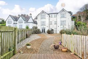 Fotografie z fotogalerie ubytování Glencairn by Escape Ordinary v destinaci Larne