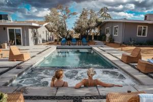 Επισκέπτες που μένουν στο Sunset Grove By The Cohost Company