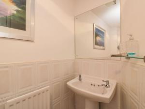 Koupelna v ubytování Ayr Holiday Apartment Donnini Court + 20 fotografií