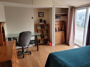 Χώρος καθιστικού στο 4BDR Beachfront Retreat with a Hot Tub & Wraparound Deck