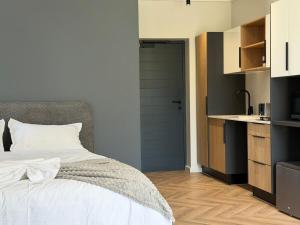 Imagen de la galería de Modern and Spacious studio Wi-Fi Near Canal walk, en Ciudad del Cabo