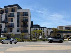 Imagen de la galería de Modern and Spacious studio Wi-Fi Near Canal walk, en Ciudad del Cabo