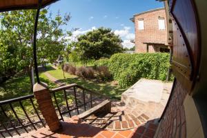 una vista desde el balcón de una casa en Casa Mozart, en Victoria 15 fotos más