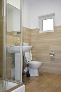 Koupelna v ubytování Szent Ferenc Vendégház + 21 fotografií