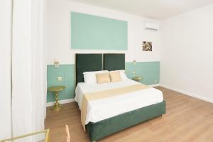 Postel nebo postele na pokoji v ubytování Mirosa Bed and Breakfast Luxury Rooms