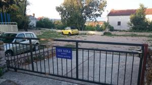 Budova, kde se vila nachází