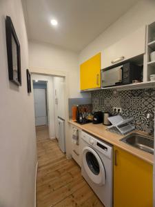 Kuchyň nebo kuchyňský kout v ubytování Alfama Downtown Corner