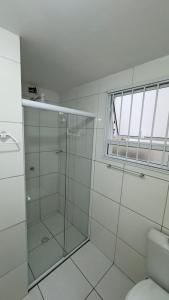 Ένα μπάνιο στο Apartamento 2 quartos