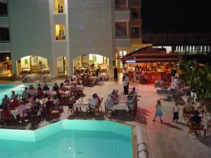 Gallery image of Candan Apart in Marmaris