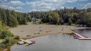 Fotografie z fotogalerie ubytování La Sagesse loft 201 balcon privé et vue v destinaci Sainte-Lucie-de-Doncaster