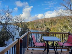 Fotografie z fotogalerie ubytování La Sagesse loft 201 balcon privé et vue v destinaci Sainte-Lucie-de-Doncaster