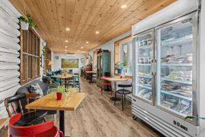 Χώρος καθιστικού στο La Bienveillance #202 - Nature Loft with Office