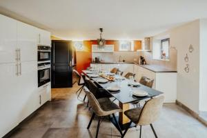 Η κουζίνα ή μικρή κουζίνα στο Les Landes de Bruyères