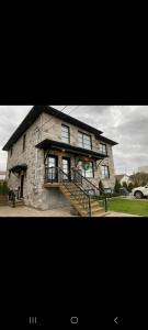 Το κτήριο όπου στεγάζεται  το διαμέρισμα