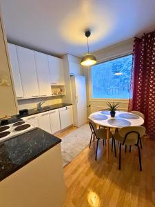 Η κουζίνα ή μικρή κουζίνα στο Arctic Warm Home