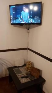 TV a/nebo společenská místnost v ubytování Departamento a 3 cuadras del mar