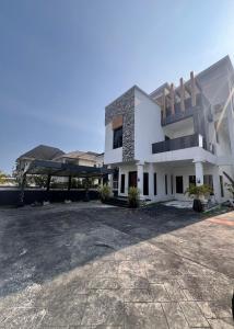 Το κτήριο όπου στεγάζεται  η βίλα