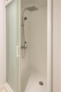 Vannituba majutusasutuses La Maison du Soleil Spacious Villa with Garden +23 fotot