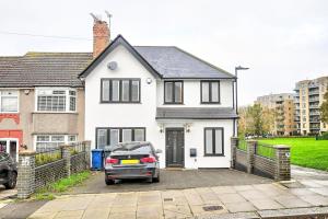 Το κτήριο όπου στεγάζεται  η παραθεριστική κατοικία