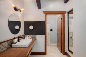 Ένα μπάνιο στο The Horton Hotel +80 φωτογραφίες