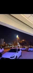 Imagine din galeria proprietății 1BHK Haven with Netflix in Bahira Town Lahore în Lahore