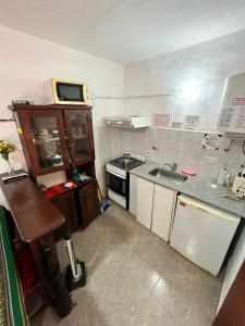 Nhà bếp/bếp nhỏ tại Cabañas Los Leones