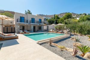 Πισίνα στο ή κοντά στο Villa Celestia