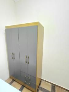 a locker room with two lockers in a room at Hospedagem Residencial Butantã in Sao Paulo