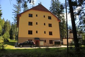 Budova, v ktorej sa apartmán nachádza