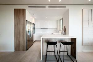 Kuchyň nebo kuchyňský kout v ubytování Palo Alto 9 Panoramic Views Terrace Luxury