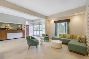 Χώρος καθιστικού στο Best Western Wesley Chapel