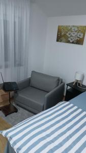 Khu vực ghế ngồi tại Apartman Good Night