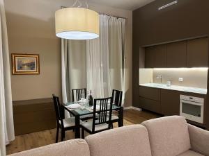 Køkken eller tekøkken på Domus Carignano Luxury Apartment