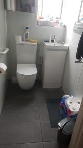 Ένα μπάνιο στο Mr Vinay`s Residence