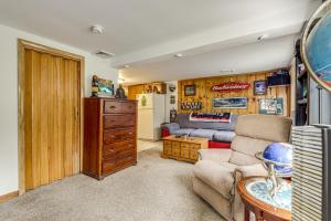 Nhà bếp/bếp nhỏ tại Near Quabbin Reservoir Peaceful Palmer Studio