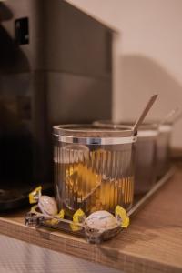 Jídlo v apartmánu nebo okolí + 15 fotografií