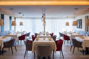 Reštaurácia alebo iné gastronomické zariadenie v ubytovaní Falkensteiner Hotel & Spa Falkensteinerhof
