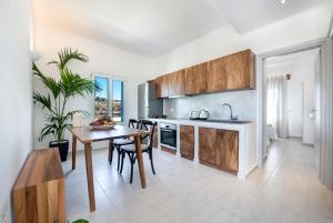 Kuchyň nebo kuchyňský kout v ubytování Blanca Luxury Villa