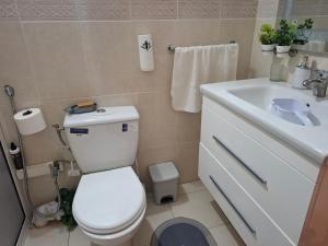 Koupelna v ubytování Tranquil Oasis in the Heart of Ifrane + 45 fotografií