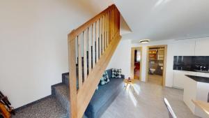 Køkken eller tekøkken på Cozy Alpine Apartment - Malbun Center