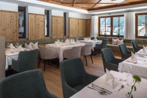 Reštaurácia alebo iné gastronomické zariadenie v ubytovaní Falkensteiner Hotel & Spa Falkensteinerhof