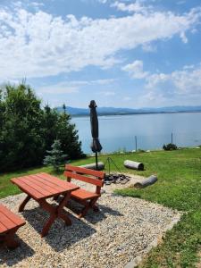 Příroda nedaleko chaty + 61 fotografií