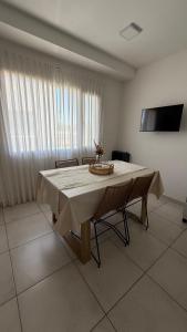 Μια τηλεόραση ή/και κέντρο ψυχαγωγίας στο Caetano