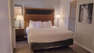 Postel nebo postele na pokoji v ubytování 7th Mtn 414E