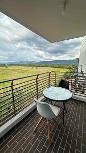 Un balcón o terraza en Peñazul la aldea 957 17 fotos más