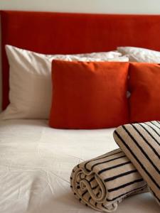 Voodi või voodid majutusasutuse Stylish, Spacious City Hideaway - Sleeps up to 9 toas