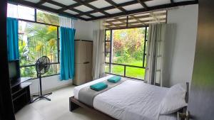 Galería fotográfica de Cabaña El Rambutan en Cumaral 9 fotos más