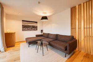 Χώρος καθιστικού στο HEAVEN 7 SUITE - AlpenLuxus Collection +33 φωτογραφίες