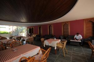 Gallery image of Candan Apart in Marmaris